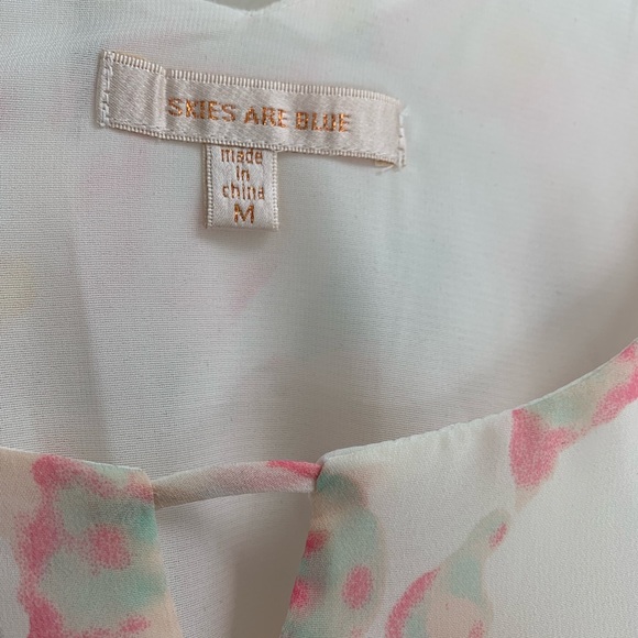 Skies Are Blue Nordeman Keyhole Detail Blouse - Picture 3 of 8